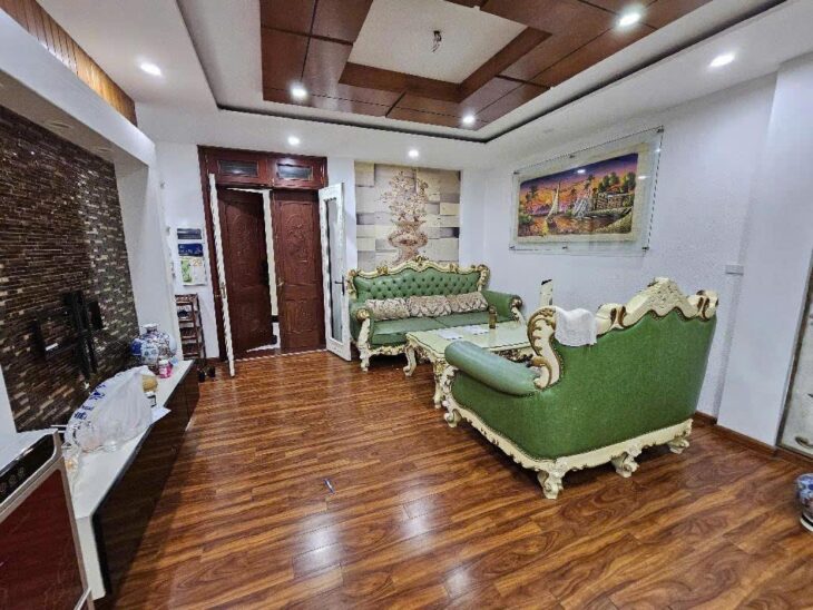 BÁN CHUNG CƯ 6,5 TỶ -DTSD GẦN 200M2 Ở KĐT NAM TRUNG YÊN