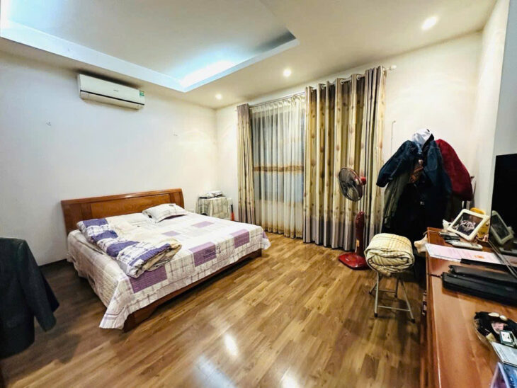 Bán nhà Thái Hà ngõ thông bàn cờ – Ô tô tránh vỉa hè – Khu dân trí ở & làm văn phòng