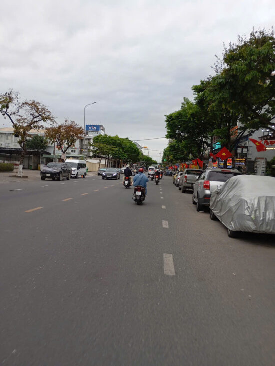 ???? LÔ GÓC 4 TẦNG ĐẸP LÊ ĐÌNH LÝ – FULL NỘI THẤT – XÁCH VALI VÀO Ở NGAY – GIÁ NHỈNH 5 TỶ.