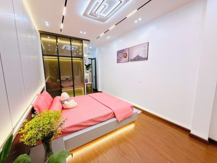 Lạc Long Quân – Tây Hồ / 4 tầng 30m2- dân xây chắc chắn -6x tỷ