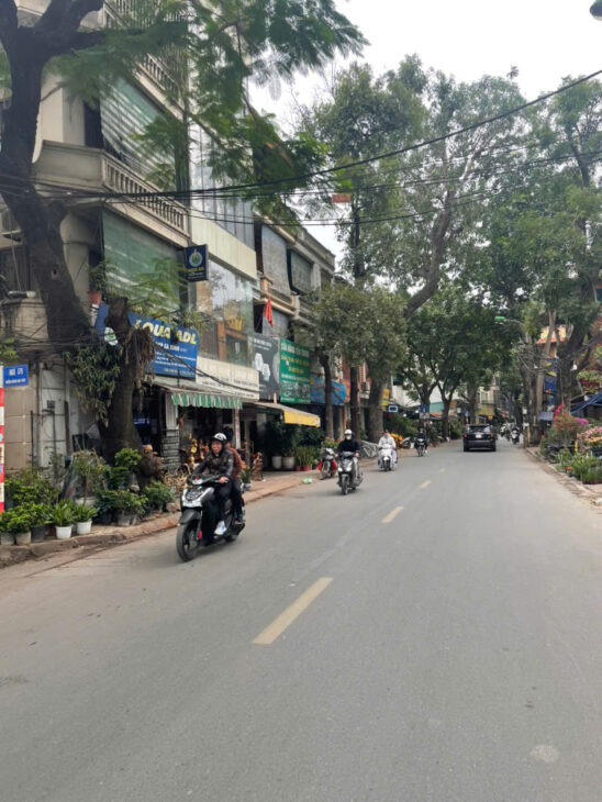 CẦN BÁN ĐẤT MẶT PHỐ HOÀNG HOA THÁM, 2 mặt tiền, 2 mặt phố, 75m, mặt tiền-hậu trên 5m, 21 tỷ