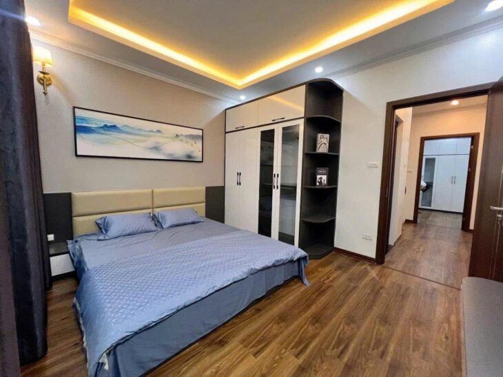 Bán Nhà Tứ Liên Tây Hồ 48m2 5 tầng 7,9 tỷ 20m ra đường oto tránh Sổ đẹp ảnh thật