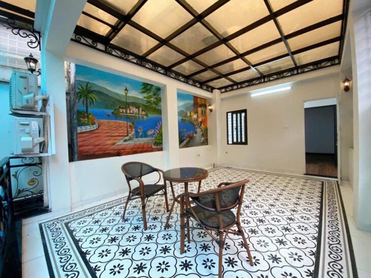 Bán Nhà Tứ Liên Tây Hồ 48m2 5 tầng 7,9 tỷ 20m ra đường oto tránh Sổ đẹp ảnh thật