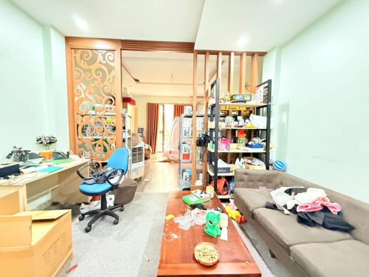 BÁN NHÀ LẠC LONG QUÂN, TÂY HỒ. 55M2 6 TẦNG MT 4M GIÁ 21 TỶ- PHÂN LÔ – Ô TÔ TRÁNH – VỈA HÈ -THANG