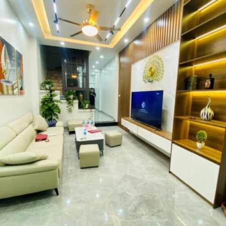 BÁN NHÀ PHỐ HOÀNG MAI, HOÀNG MAI, THANG MÁY XỊN SÒ 30M RA PHỐ THẲNG TẮP, 65M2, 11.8TỶ(CTL)