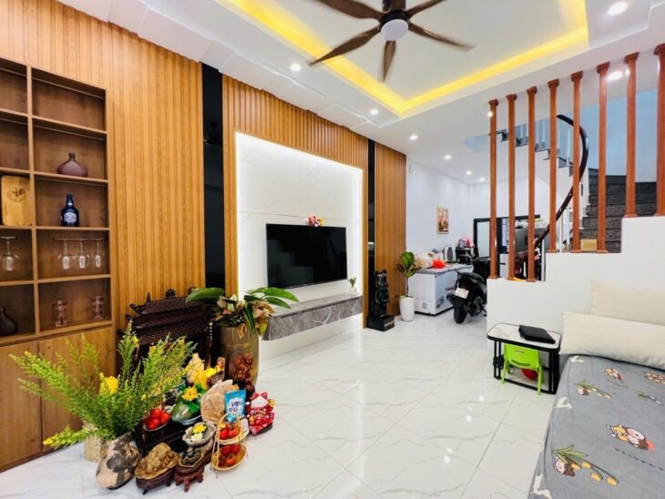 BÁN NHÀ QUAN NHÂN, THANH XUÂN, 30M Ô TÔ, TRƯỚC NHÀ 3M SH QUAY THOẢI MÁI, 41M2, 9.5 TỶ(CTL)