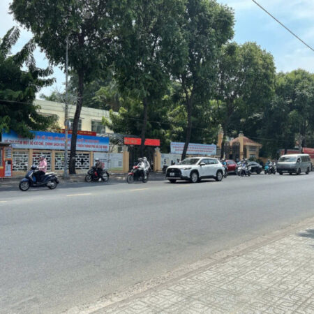 Nhà phố 5 lầu đẹp lung linh 80m2 Quang Trung xe hơi đậu nhà T.máy view Mercedes 13 tỷ hơn