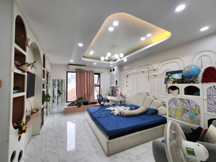 20,5 tỷ có nhà 45m2 mặt phố Chùa Quỳnh, 1 mặt ngõ, vỉa hè, mt 4.3m, 4 tầng