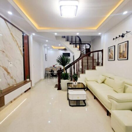 BÁN NHÀ KIM GIANG, HOÀNG MAI, THOÁNG TRƯỚC SAU, GẦN Ô TÔ, BÃI XE Ô TÔ, 31M2, 6.8 TỶ(CTL)