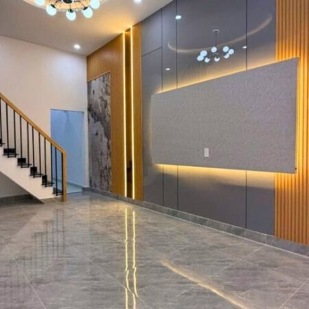 Hẻm Vip Xe Hơi Thông Lâm Thị Hố, 42m2, Nhà Đẹp, 2 Tầng, Tân Chánh Hiệp, Quận 12