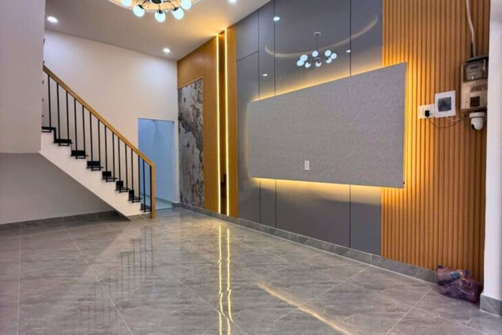 Hẻm Vip Xe Hơi Thông Lâm Thị Hố, 42m2, Nhà Đẹp, 2 Tầng, Tân Chánh Hiệp, Quận 12