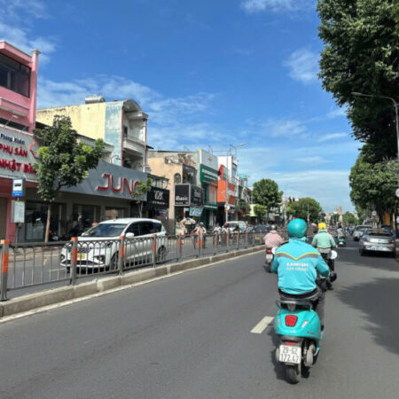NGỘP giảm SỐC 4 TỶ nhà Quang Trung ngang 6.2m 99m2 4 lầu vài bước ra Ủy ban 11 tỷ.