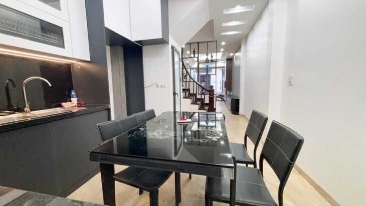 Nhà phố Đội Nhân, Ba Đình, oto tránh ba gác, nhà mới 5 tầng, 12.8 tỷ