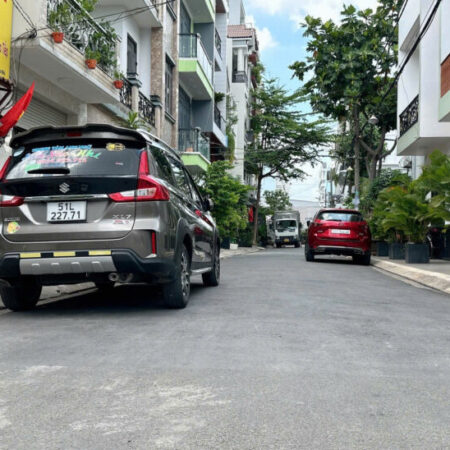 GẤP LẮM nhà hẻm 106 Trần Thị Trọng 84m2 ngang 5.2m 4 lầu view GÓC gần chợ 9.X tỷ.