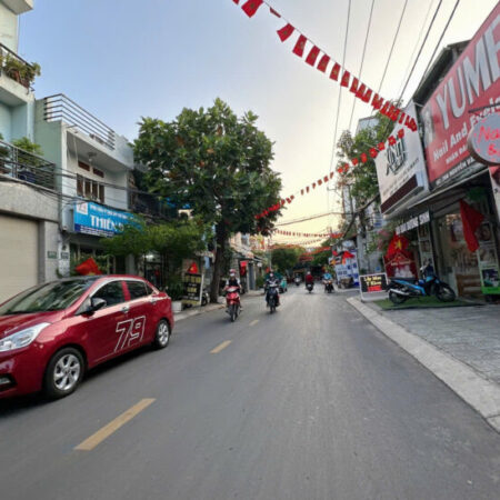 Siêu phẩm MTKD Nguyễn Văn Công ngang 7.3m 6L có T.máy 127m2 KD đỉnh cạnh sân bay 29.9 tỷ.