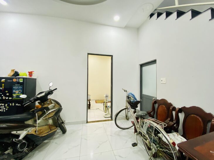 Bán Nhà Gần City Land Nguyễn Văn Lượng, 3 Tầng 5 P.Ngủ Chỉ Nhỉnh 4 Tỉ