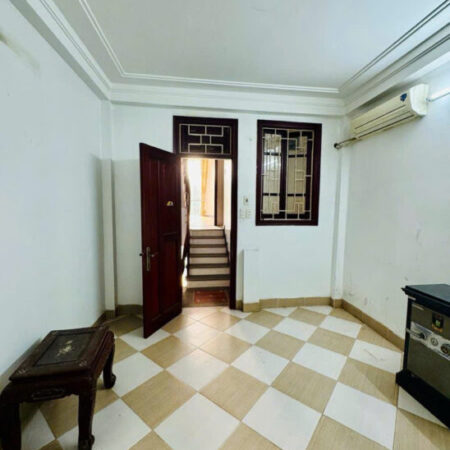 SIÊU PHẨM quận Hoàng Mai, vỉa hè, phân lô ô tô tránh vòng quanh, sân trước nhà ô tỗ đỗ thoải mái