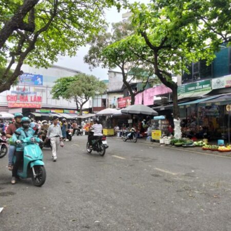 HIẾM- BÁN ĐẤT TẶNG NHÀ 54M -GIÁ 6,6TY- LÔ GÓC – PHỐ ẨM THỰC NGỌC LÂM – VỊ TRÍ TRUNG TÂM- GẦN CHỢ