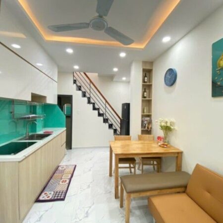 SÁT D2 NGUYỄN GIA TRÍ – ĐH NGOẠI THƯƠNG – NHÀ ĐẸP 2 TẦNG 2PN, FULL NỘI THẤT, CHỈ XÁCH VALI VÀO Ở –