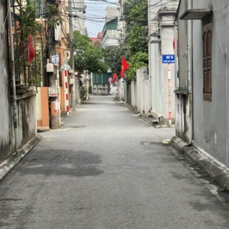 BÁN ĐẤT THỔ CƯ GIÁ HỜI – GIANG BIÊN – LONG BIÊN – 74M² – 5.5 TỶ – SỔ ĐỎ CHÍNH CHỦ GẦN Ô TÔ TRÁNH