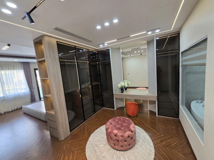 NHÀ ĐẸP – GIÁ TỐT – Vị Trí Đắc Địa Tại Đường Nguyễn Văn Cừ, Quận Long Biên, Thành phố Hà Nội