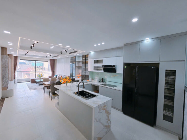 NHÀ ĐẸP – GIÁ TỐT – Vị Trí Đắc Địa Tại Đường Nguyễn Văn Cừ, Quận Long Biên, Thành phố Hà Nội