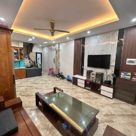 Nhà đẹp Nguyễn Trãi – Giá tốt chỉ từ 6.2 tỷ – 4 tầng – Sát Royal City – Gần chợ, trường học