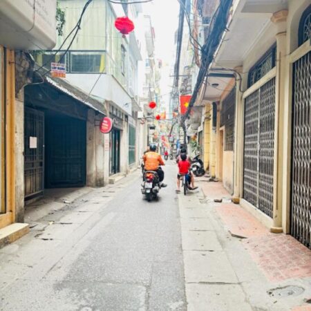 Hoà Bình 7, Ô Tô Vào Nhà, KD Ồn Ào Quá Chủ Nhiều Tuổi Bán Chuyển Chung Cư