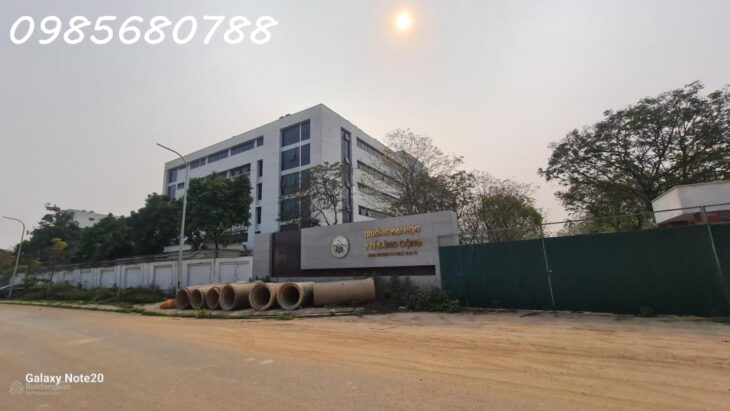 Bán biệt thự KĐT Cổ Nhuế, 38 tỷ, 180m2, mặt tiền 12m, giá rẻ nhất thị trường