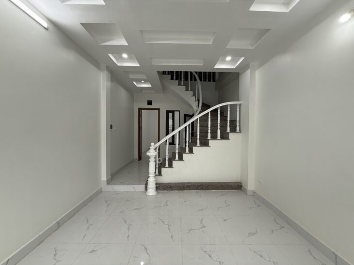 BÁN NHÀ HOÀNG LIỆT, HOÀNG MAI, PHÂN LÔ- NGÕ NÔNG GẦN Ô TÔ, 5T(7N)X40M2, 8.7 TỶ