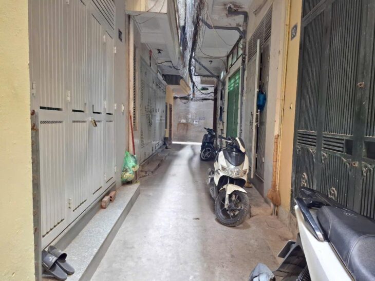 7.95 tỷ có nhà Đỗ Thuận, HBT,49m 3 tầng, ngõ 3 gác, gần oto