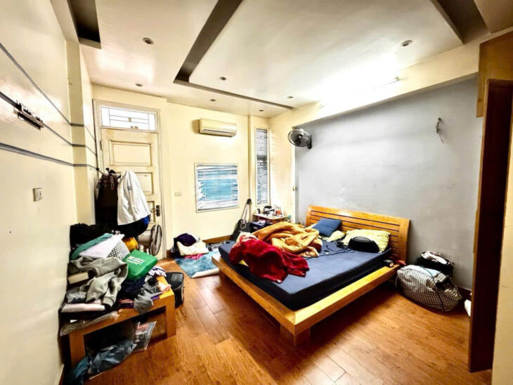 Bán gấp nhà mặt phố giải phóng 148m2, MT5,2M, nở hậu 6,2M, vỉa hè 6M giá 38 tỷ