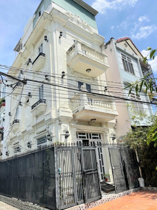 Bán nhà Huỳnh Tấn Phát Q7 – 5,7x12m – xe 7 chỗ ngủ trong nhà – 4 tầng cực đẹp – giá chỉ 6,7 tỷ