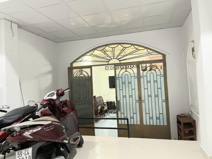 Bán nhà Q7 mặt tiền Lê Văn Lương P Tân Phong – DTSD 215m2 – giá chỉ 13,2 tỷ