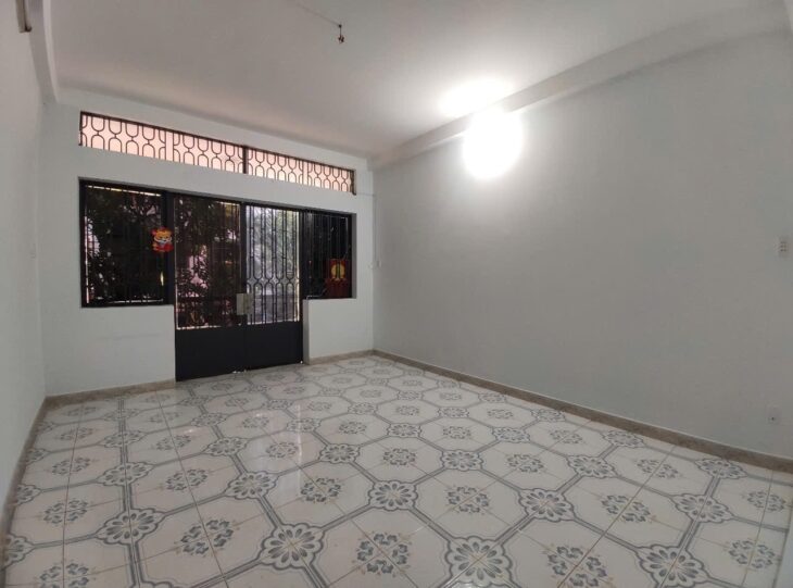 BÁN NHÀ 3 TẦNG, 71M2, LÊ NIỆM, TÂN PHÚ, GIÁ 1.3 TỶ – VỊ TRÍ VÀNG, SỔ HỒNG CHÍNH CHỦ