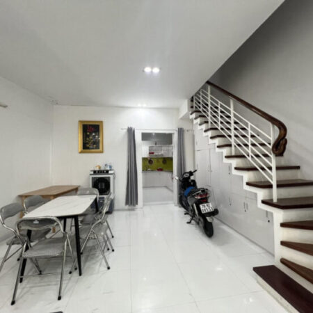 ???? Giá tốt! Bán nhà 4 tầng trung tâm TP Nha Trang – hẻm thông, gần biển, sổ hồng hoàn công đầy đủ