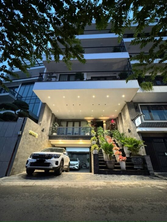 BÁN NHÀ MẶT PHỐ ÂU CƠ, TÂY HỒ. 61M2 MT 5M GIÁ 23 TỶ- ĐẸP NHẤT PHỐ- LÔ GÓC 2 THOÁNG-ĐOẠN NGAY XUÂN