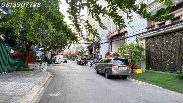 NHÀ ĐƯỜNG SỐ XE HƠI NÉ NHAU, CÁCH NGUYÊN THỊ THẬP VÀI BƯỚC CHÂN, PHƯỜNG TÂN QUY QUẬN 7, KẾ LOTTE, 5