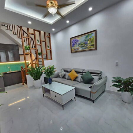 CẤN BÁN NHÀ CHÍNH KINH THANH XUÂN,32Mx5T,NGÕ NÔNG,GẦN PHỐ,NHÀ MỚI Ở LUÔN.