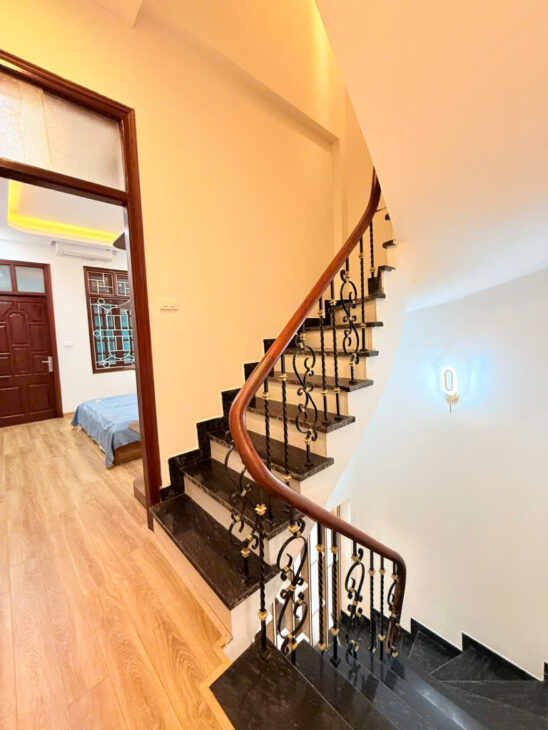 Bán nhà ĐỊNH CÔNG – NGÕ THÔNG – giá rẻ nhất khu vực, nhà Lô góc siêu thoàng – Ba gác đỗ cửa- vài