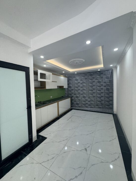 Bán nhà: Ngọc Hồi, Cách bến xe Nước Ngầm 1km, 38m2, 4 tầng, ngõ trước nhà 3m: Gía 5.1 tỷ