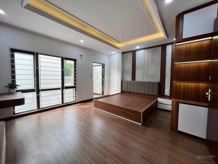 BÁN NHÀ ĐÀO TẤN????50M2 x 3T???? MT 4M???? GẦN PHỐ???? Ô TÔ DỪNG ĐỖ 24/7????NGÕ THÔNG RỘNG