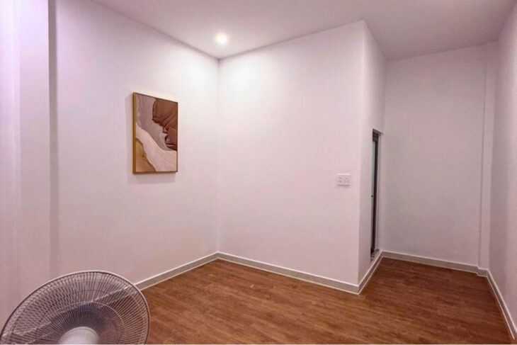 Hẻm Vip Xe Hơi Thông Lâm Thị Hố, 42m2, Nhà Đẹp, 2 Tầng, Tân Chánh Hiệp, Quận 12