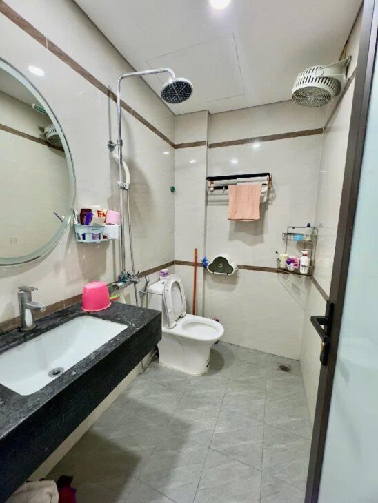 Nhà đẹp Nam Dư ở ngay, dân xây cẩn thận, chắc chắn,3 ngủ, 20m ra phố, 6.2 tỷ