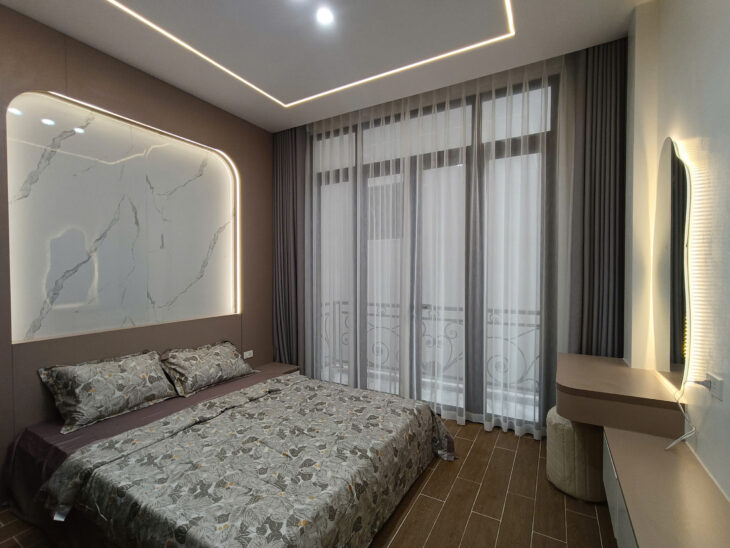 Bán Nhà Riêng, Phố Chùa Láng – DT 45m2 x MT 3.6m x 5 Tầng, Nở Hậu, Nhà Mới Full Nội Thất, An Ninh