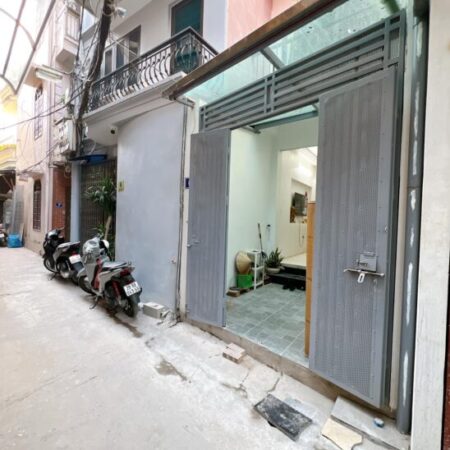 Nhà phố Bạch Mai MT 6M,4T 4 Ngủ -Sát phố ở hoặc KD dòng tiền.