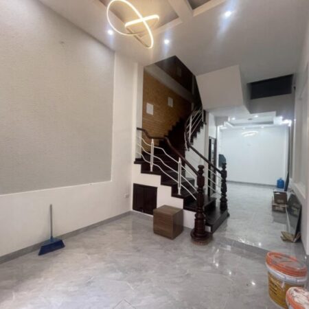 BÁN NHÀ LÊ VĂN LƯƠNG – 40M2 – 3.7M MT – 8.70 TỶ – NGÕ THÔNG – BA GÁC LƯỢN