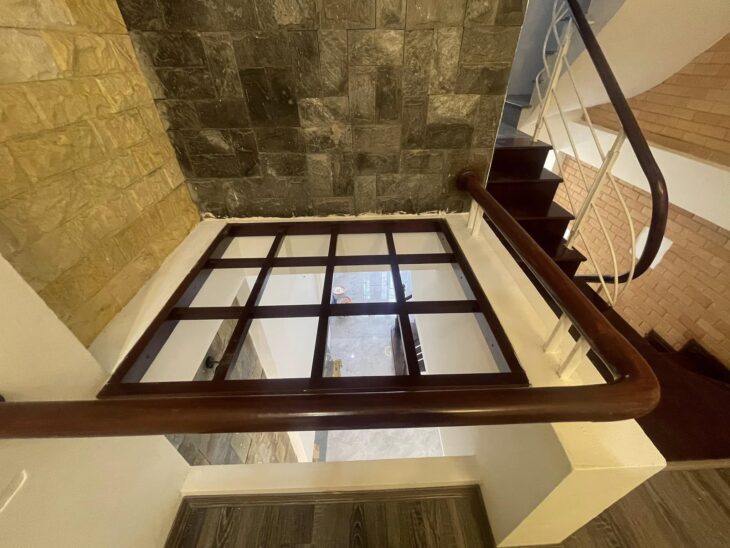 BÁN NHÀ LÊ VĂN LƯƠNG – 40M2 – 3.7M MT – 8.70 TỶ – NGÕ THÔNG – BA GÁC LƯỢN