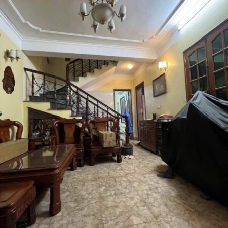 Bán nhà dân xây Hoàng Văn Thái, Ngõ thông, Kinh doanh đỉnh, 3 tầng chắc chắn Giá 17.9 tỷ.