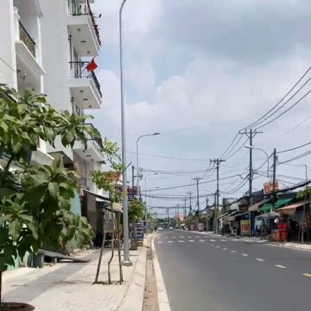 ????????Chủ rất gấp bán giảm thêm 200tr – Nhà sân vườn 210m2 full thổ cư, chỉ còn 6,5 Tỷ. Cách Tô Ký